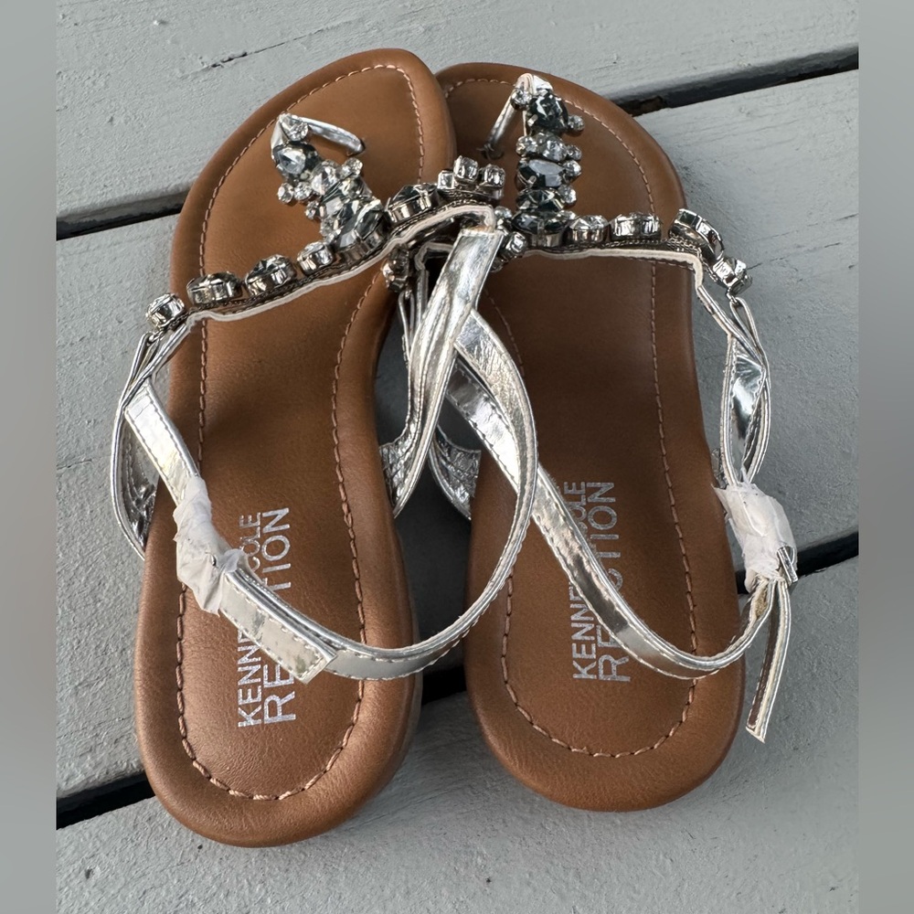 Kenneth Cole Reaction Women’s Drag Fire Sandals – Silver Crystal Thong Style S/8 - Picture 3 of 12